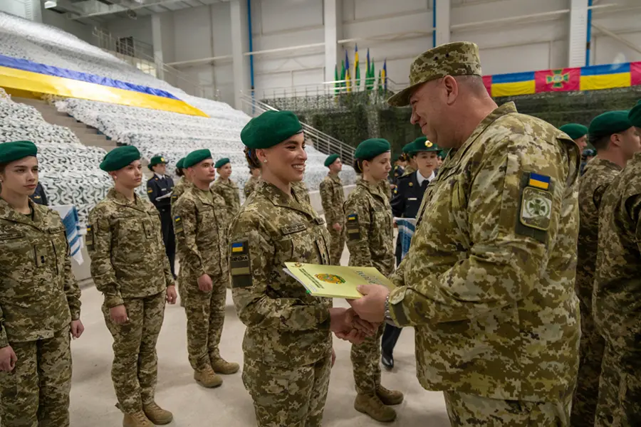 вручення дипломів випускникам НАДПСУ