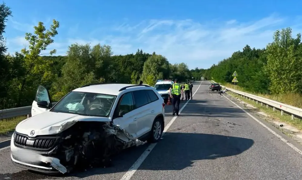 ДТП на об’їзній Ярмолинців: патрульні організували реверсний рух (ОНОВЛЕНО)