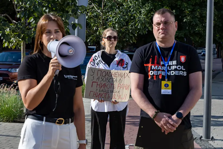 акція-реквієм, присвячена четвертим роковинам теракту в Оленівській колонії на Донеччині