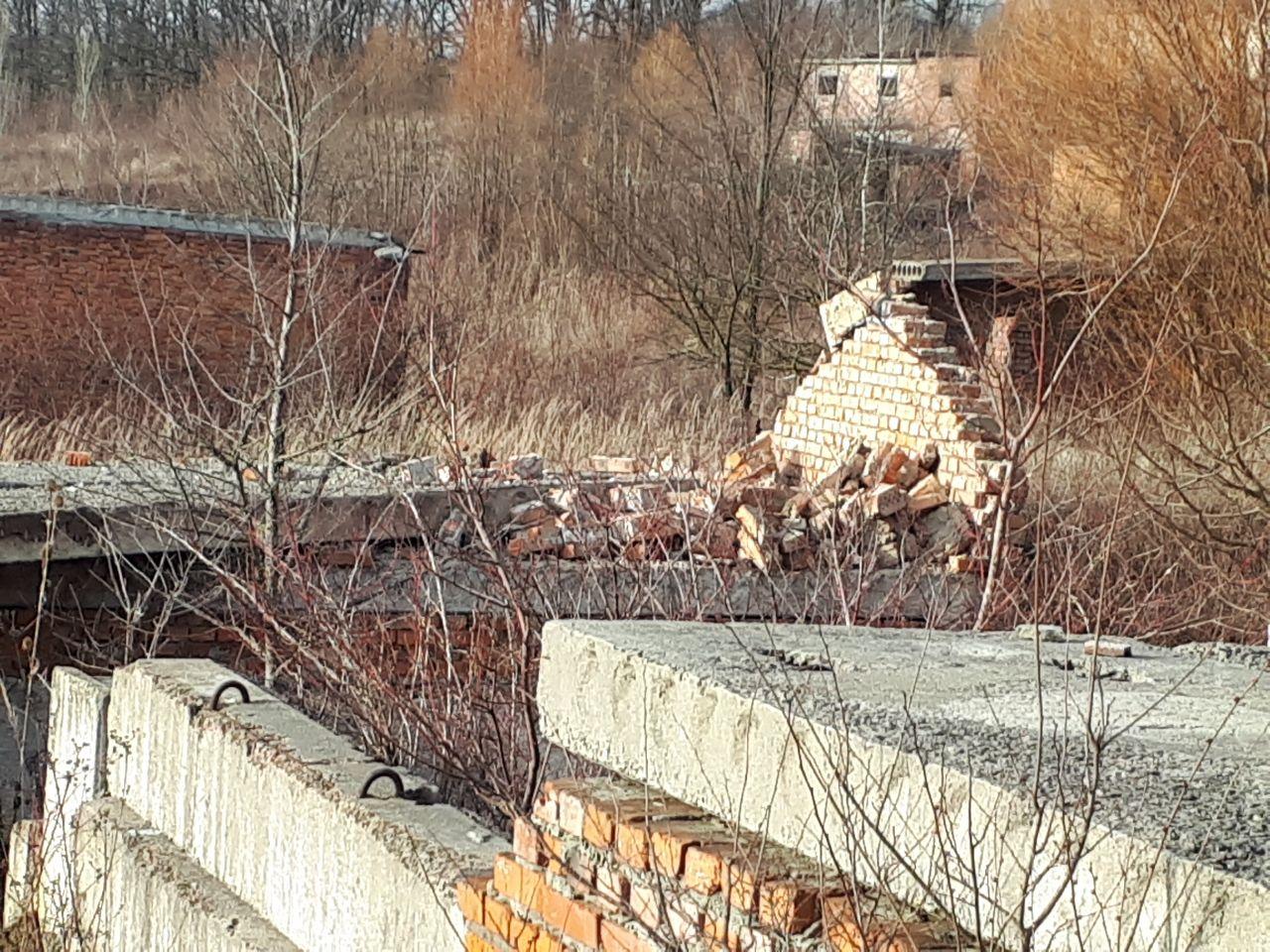 У Хмельницькому під завалами гаражів загинула дитина