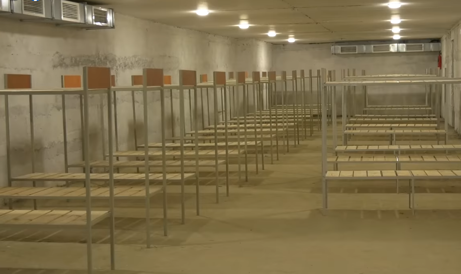 В одній зі шкіл Хмельницького показали ідеальне укриття