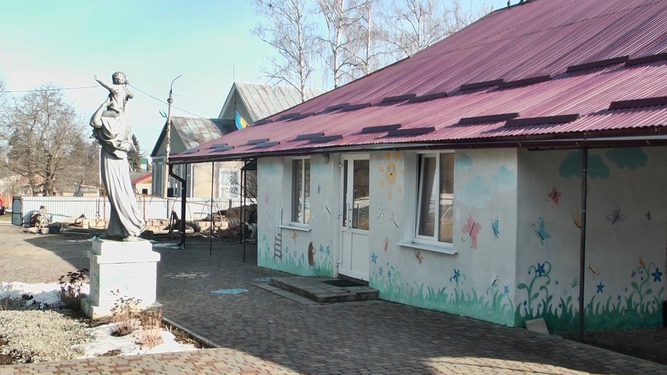 Модульне укриття “Будинок Хоббіта” облаштовують у громаді на Хмельниччині