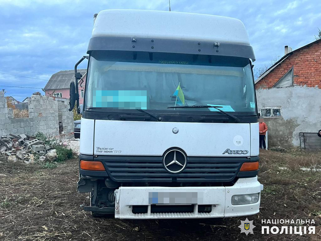 Обставини пошкодження могил на кладовищі у Дунаївцях встановили правоохоронці